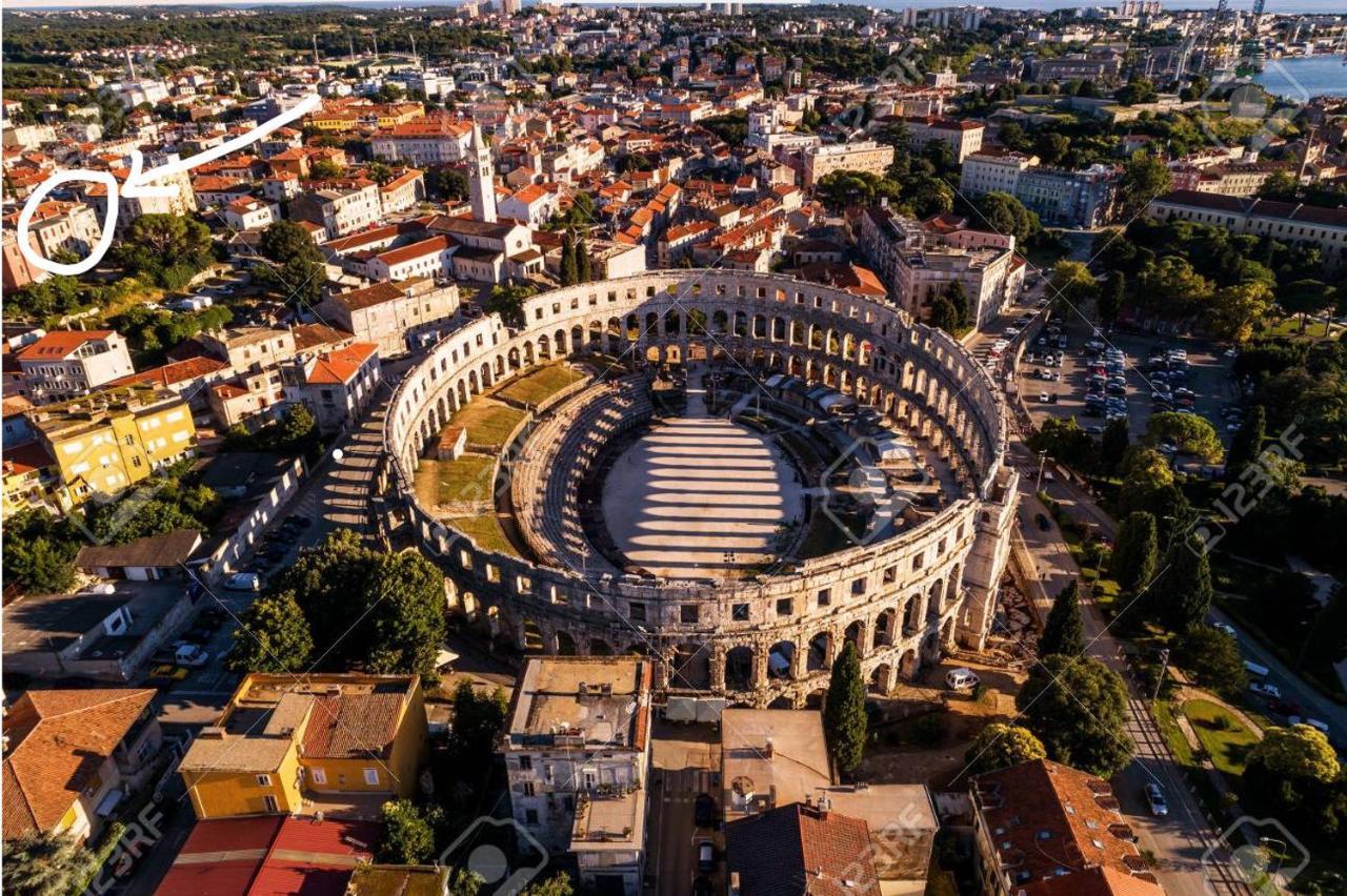 Pula Center Arena Belvedere Apartments And Rooms Exterior foto